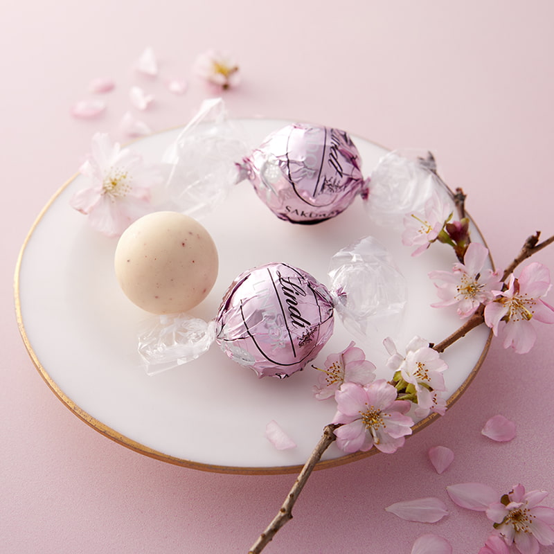 Chocolats Lindor de Lindt en édition japonaise au goût sakura